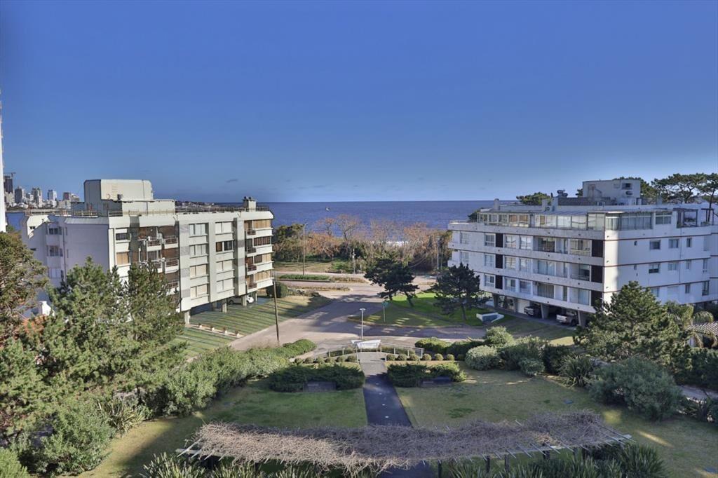 VENTA APARTAMENTO 2 DORMITORIOS EDIFICIO