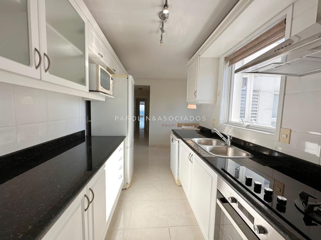 Apartamento de 3 dormitorios en suite, en Torre a