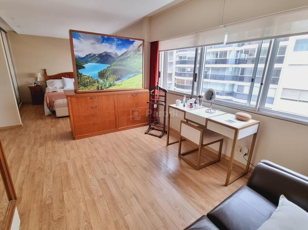 PARODI VENTA APARTAMENTO POCITOS RAMBLA  4 DORMITORIOS 4 BA