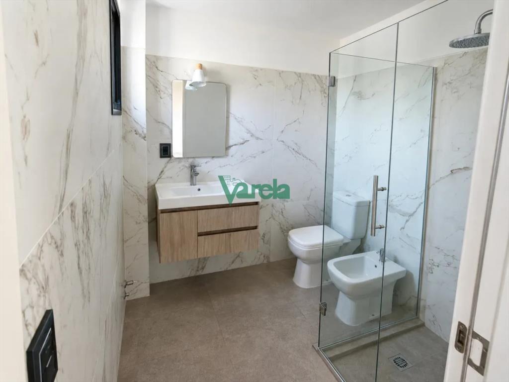 Casa en venta a estrenar en Lomas de Solymar 5 dormitorios