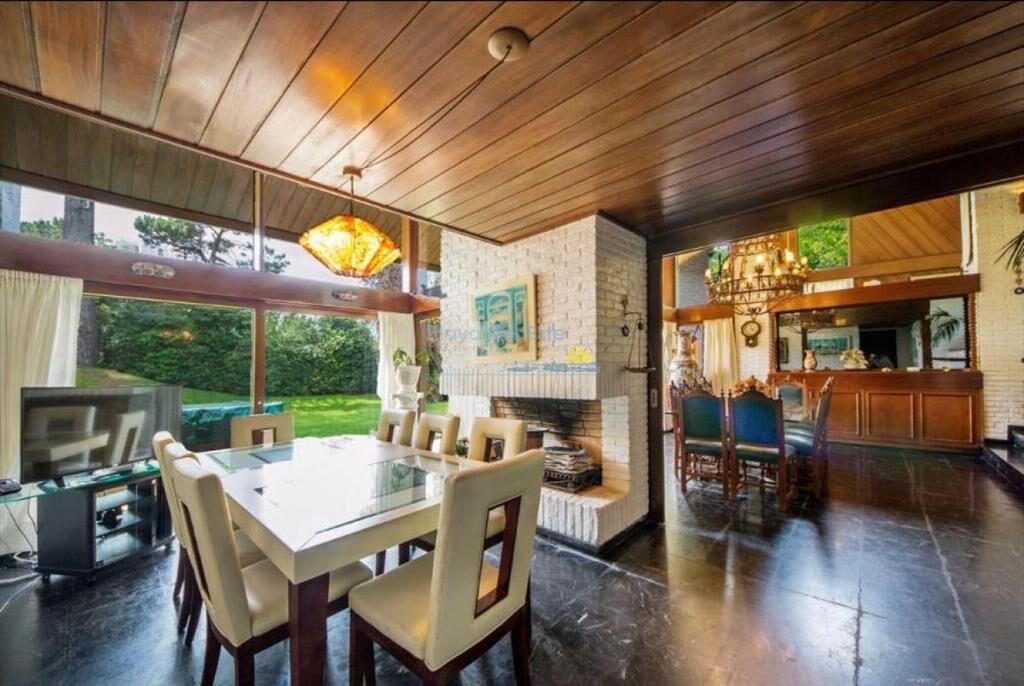 ESPECTACULAR CASA PUNTA DEL ESTE