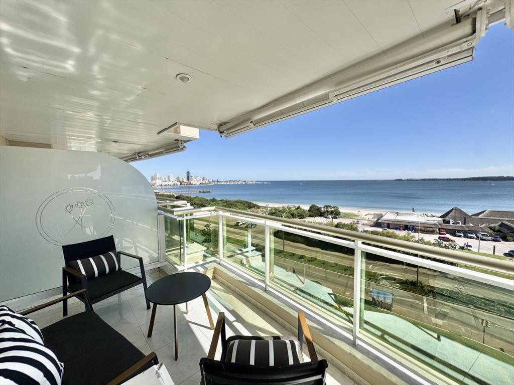 APARTAMENTO EN VENTA 3 DORMITORIOS - CORAL TOWER