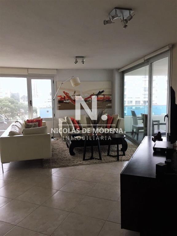 Torre con servicios en Brava