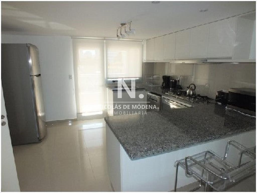 Venta Apartamento de 3 dormitorios en zona Brava,