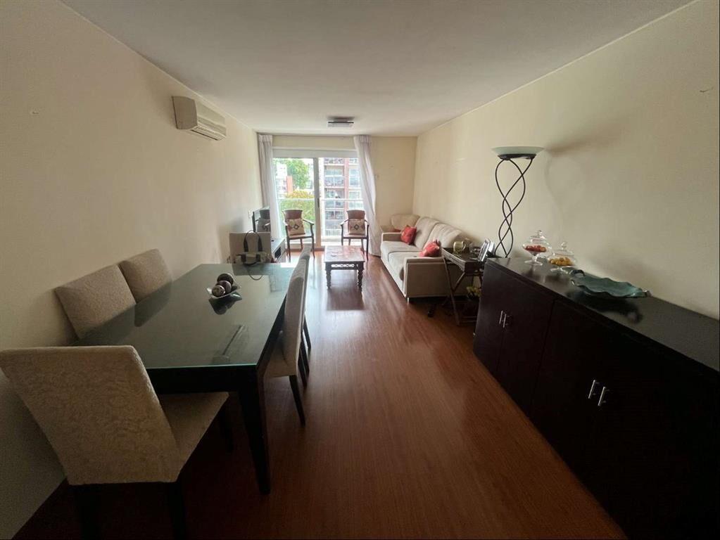 Venta Apartamento 3 dormitorios y garaje Pocitos