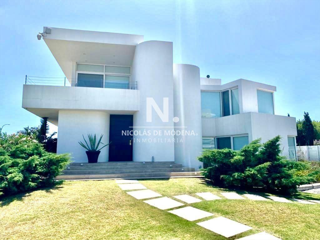 Excepcional casa FRENTE AL MAR, 5 Suites, Arq.
