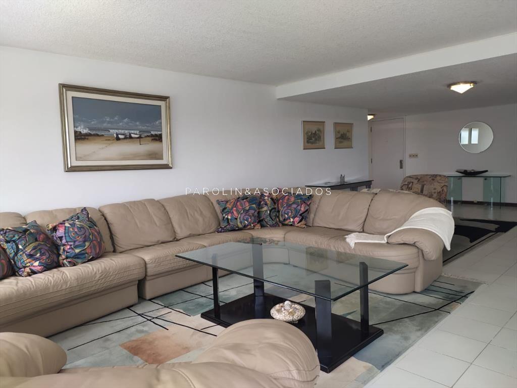 Apartamento en venta de 3 dormitorios en Tiburon,