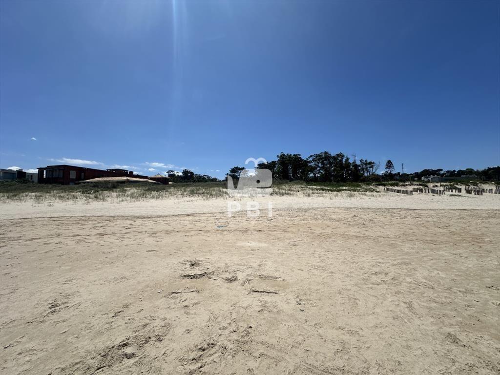 Venta Terreno sobre el mar en Solana, Punta - Ref