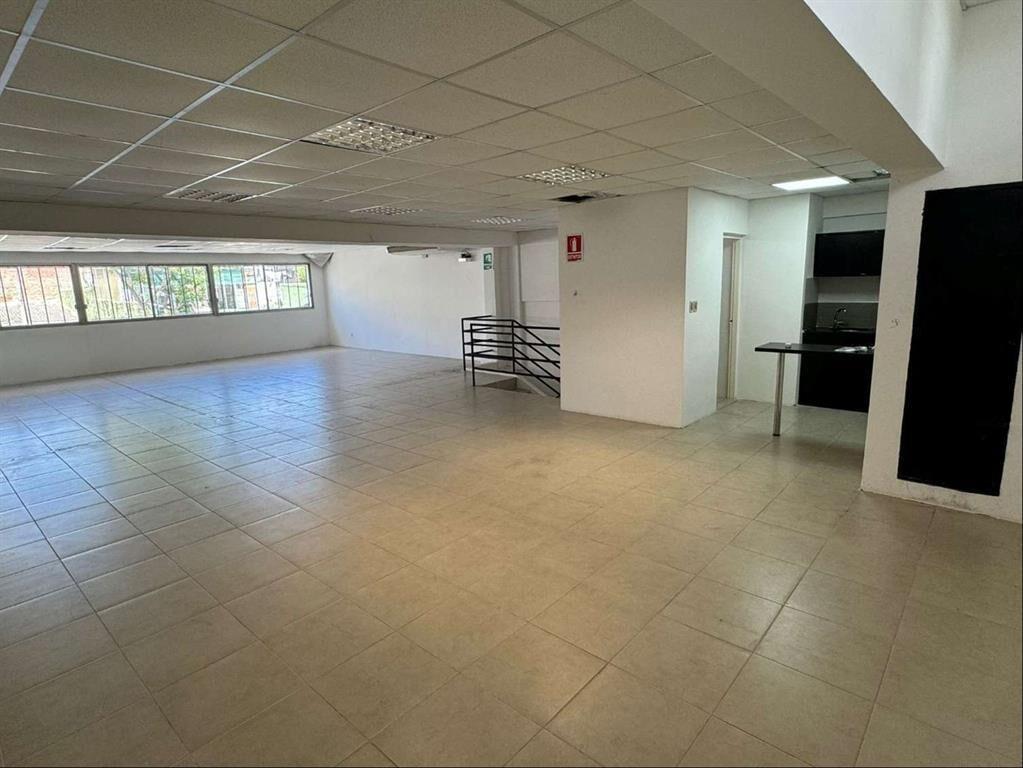 LOCAL COMERCIAL CON 520 MTS CUADRADOS EN 2 NIVELES Alquiler