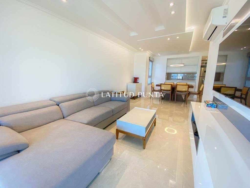 Pent House en Mansa, 3 dormitorios y parrillero