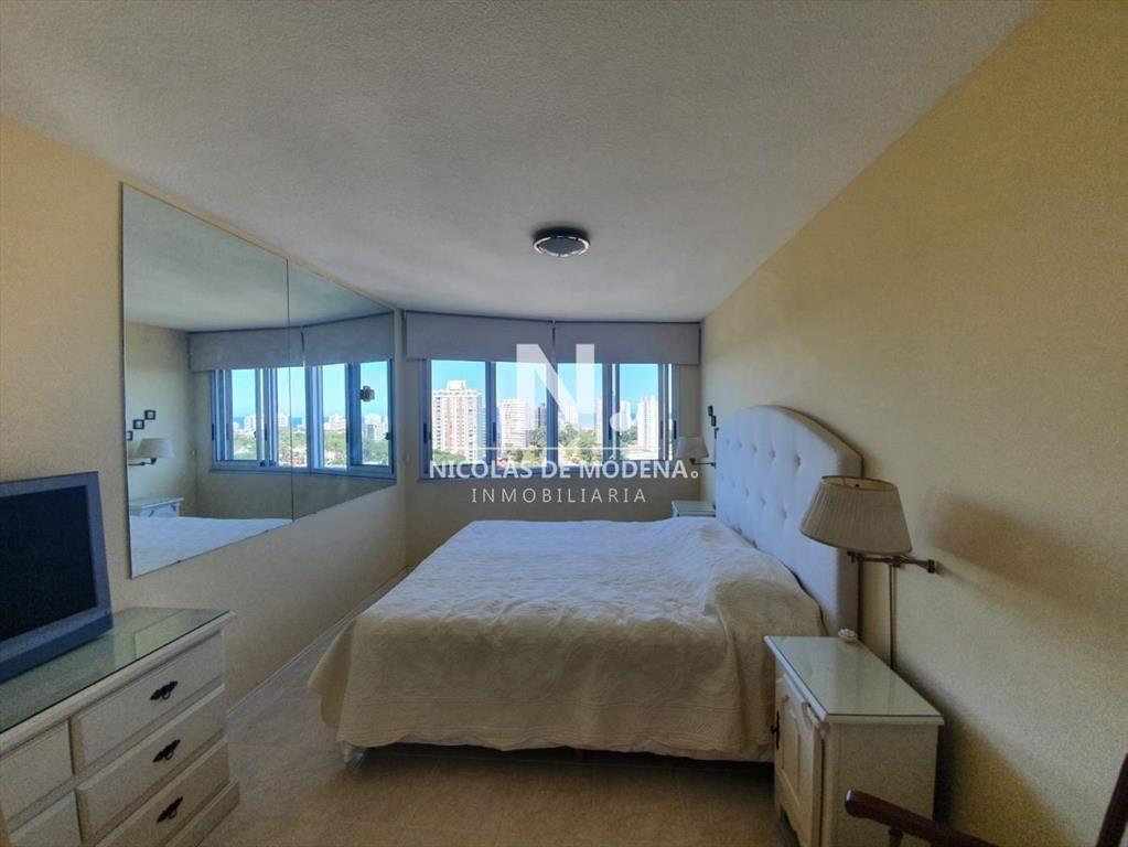 Hermoso apartamento con excelente vista!