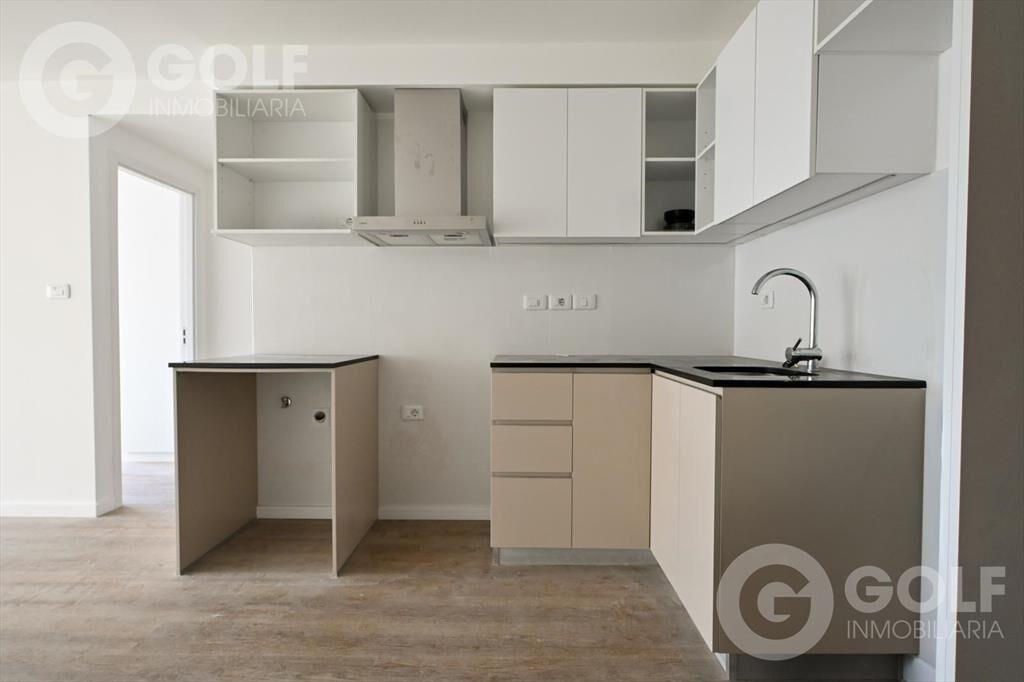 Venta de apartamento de dos dormitorios con terraza - Centr