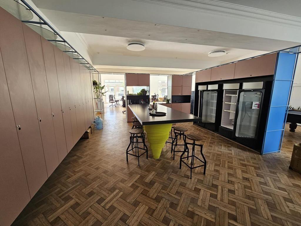Plaza Gomensoro, única planta llana de 500 m2 + terraza de