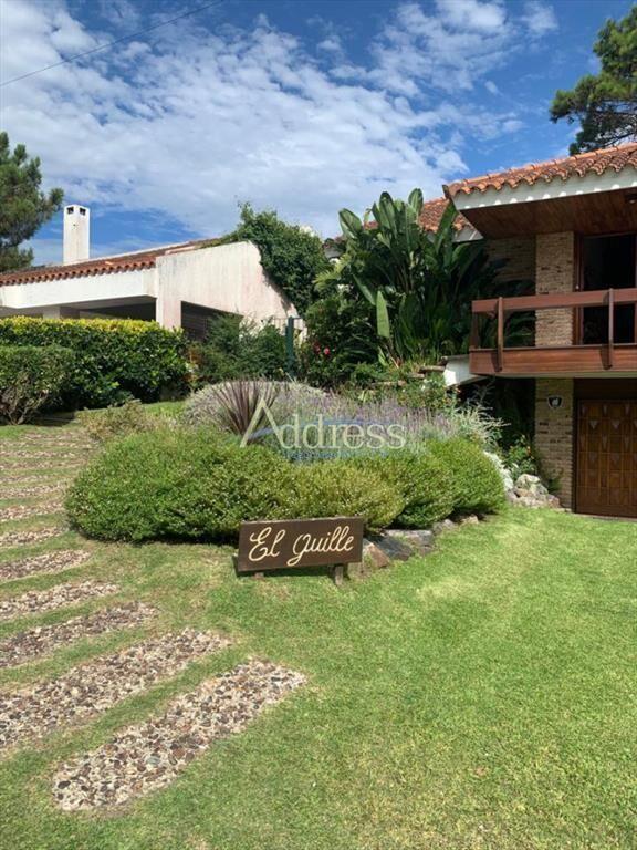 VENTA DE CASA DE 4 DORMITORIOS EN MANSA PUNTA DEL