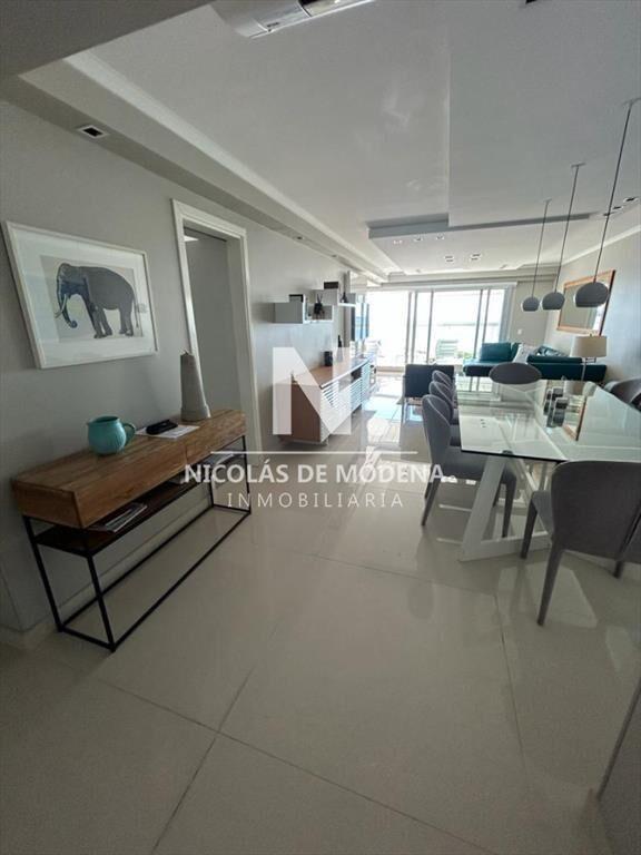 Vende apartamento con excelentes amenites de 3