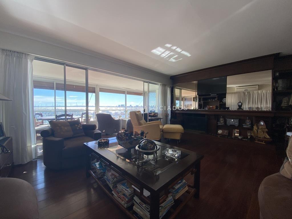 Edificio Varadero.vista al puerto y a Gorlero. 4 dormitorio