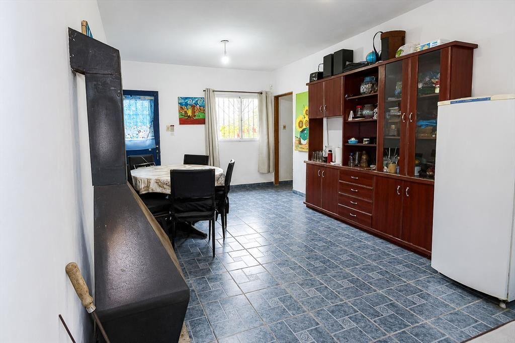 VENTA 2 CASAS + DEPOSITO MISMO PADRON, EN MARINDIA