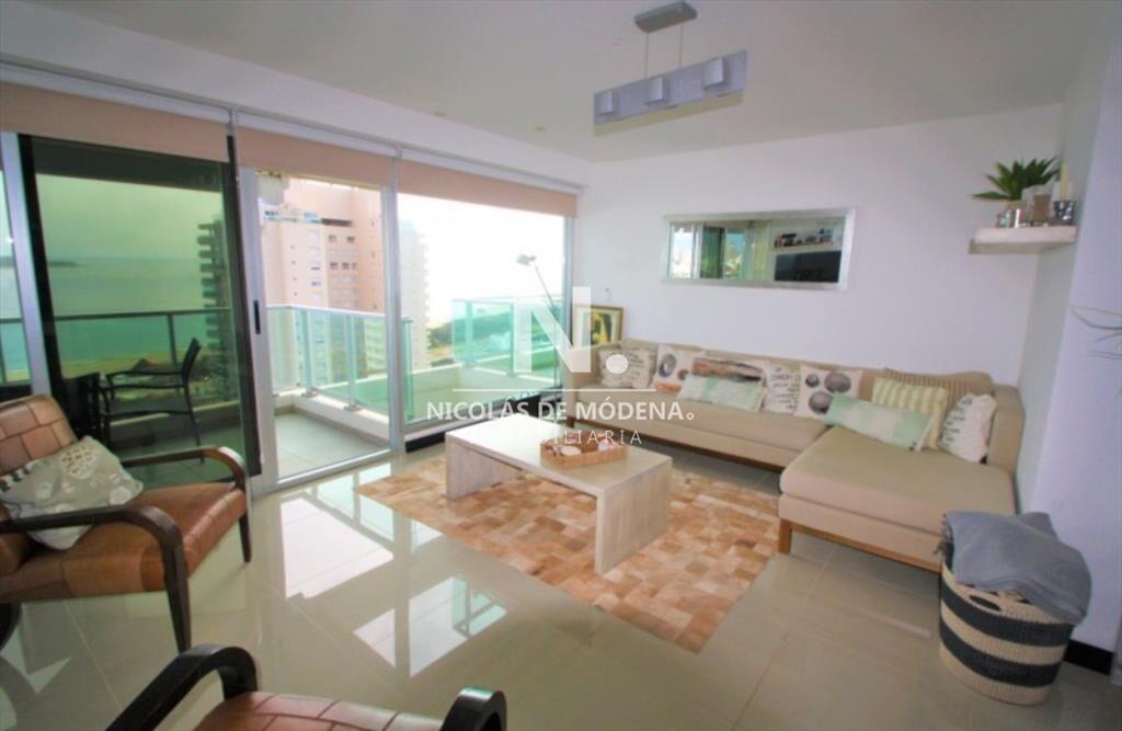 Vende apartamento Gala Tower, 3 dormitorios Playa