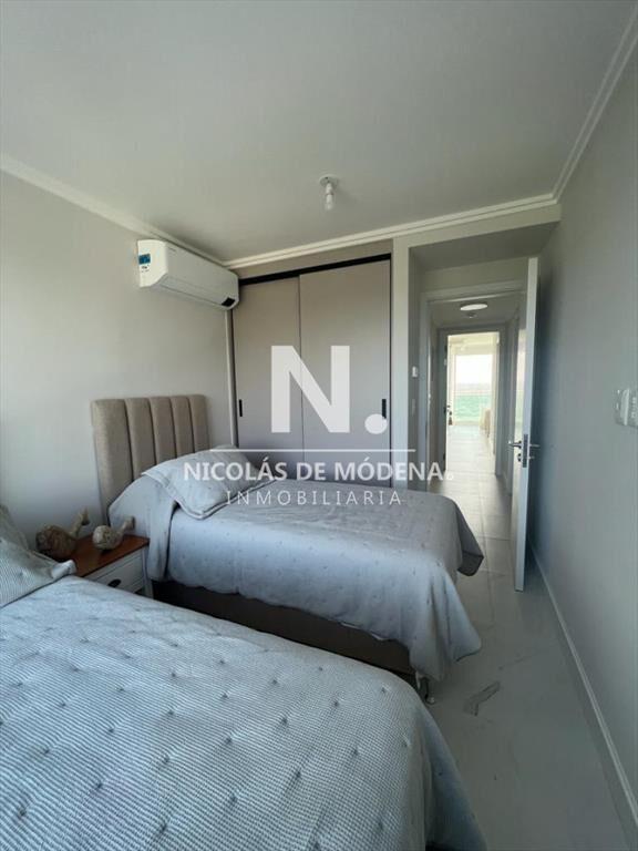 Departamento en alquiler en Edificio Cruceros , ,