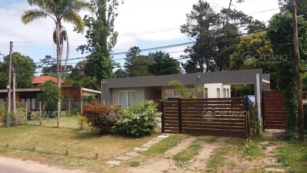 Casa Moderna - Barrio Cantegril