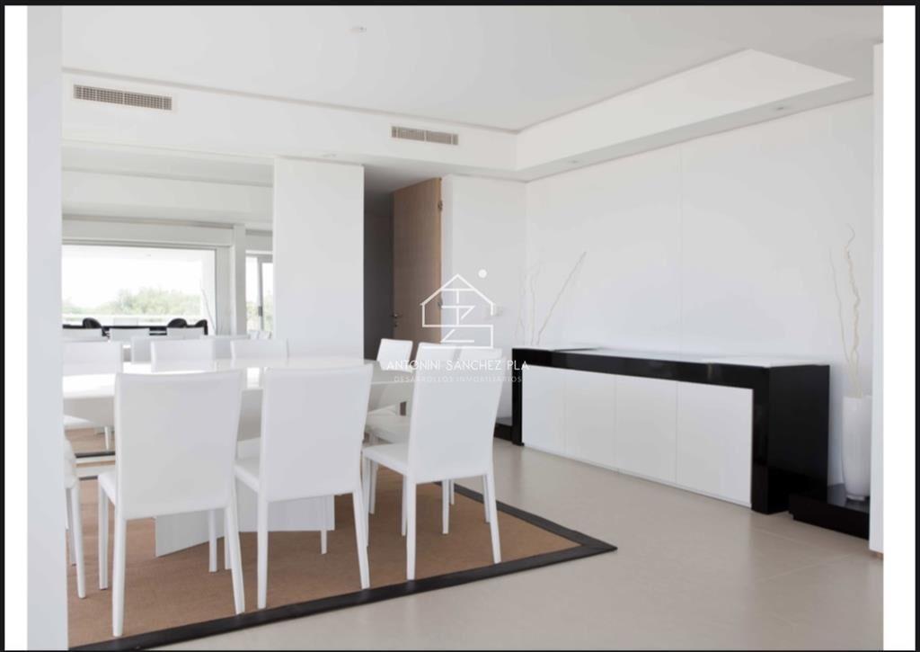 Apartamento en primera línea