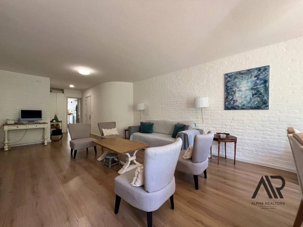 Alquiler Apartamento 3 Dormitorios, 3 Baños Y Garaje En ...