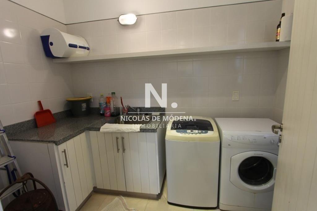 Vende Casa de 4 dormitorios en Laguna Blanca   Â?