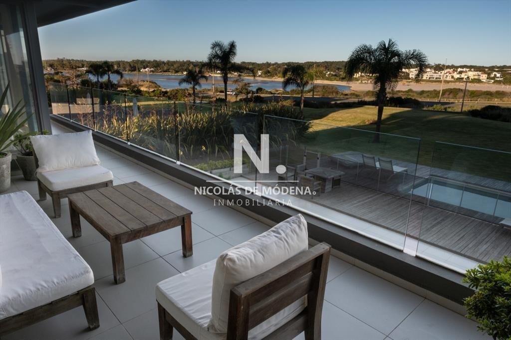 Apartamento en alquiler, 3 dormitorios, Playa Brava, Punta