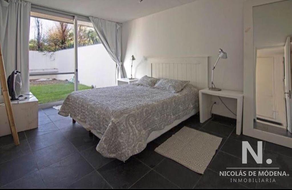 Departamento de 2 dormitorios en Manantiales en venta