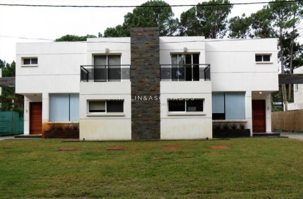 Casa en venta de 4 dormitorios en barrio Club del