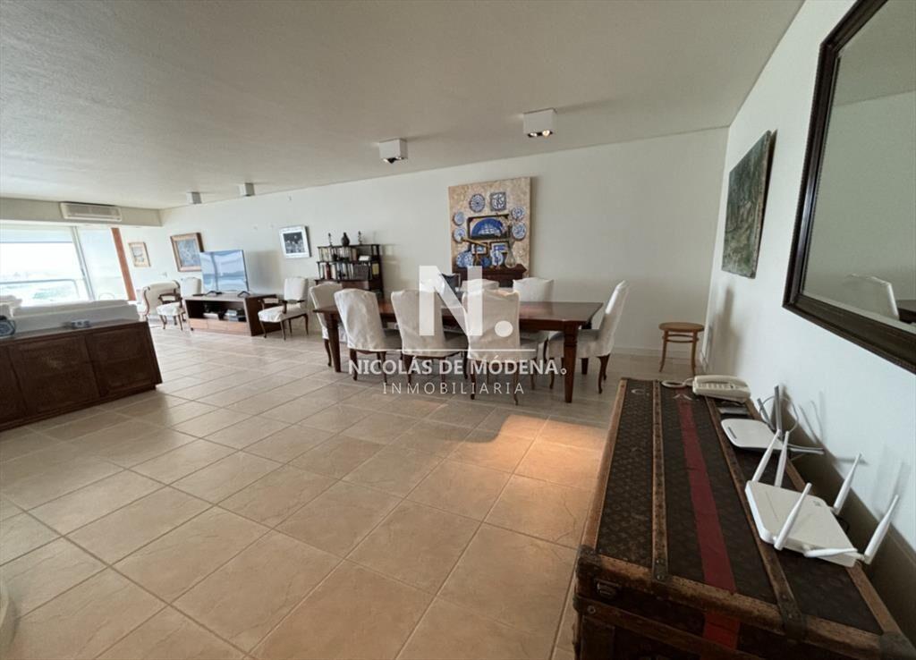 Departamento de 3 dormitorios + dep en venta con