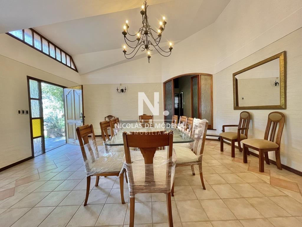 VENTA DE CASA DE 3 DORMITORIOS A METROS DE ZONA