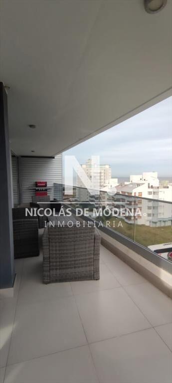 Exelente departamento a metros de la playa.