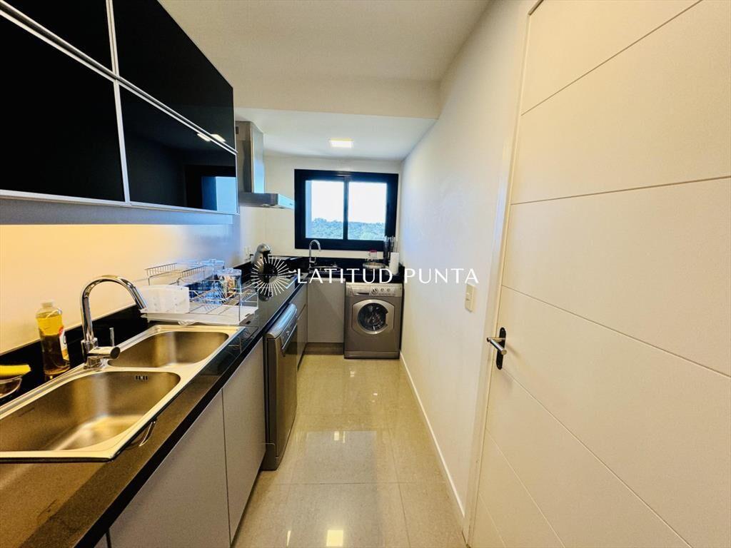 One, amplio apartamento de 3 suites