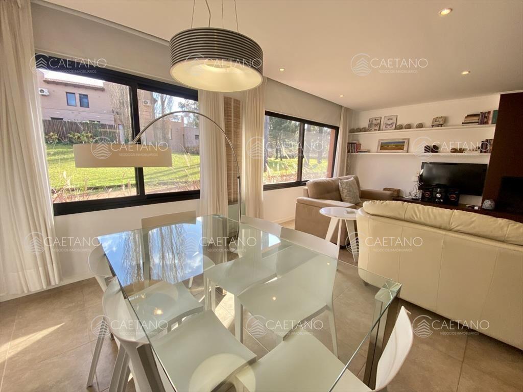 Venta casa 2 dormitorios pinares