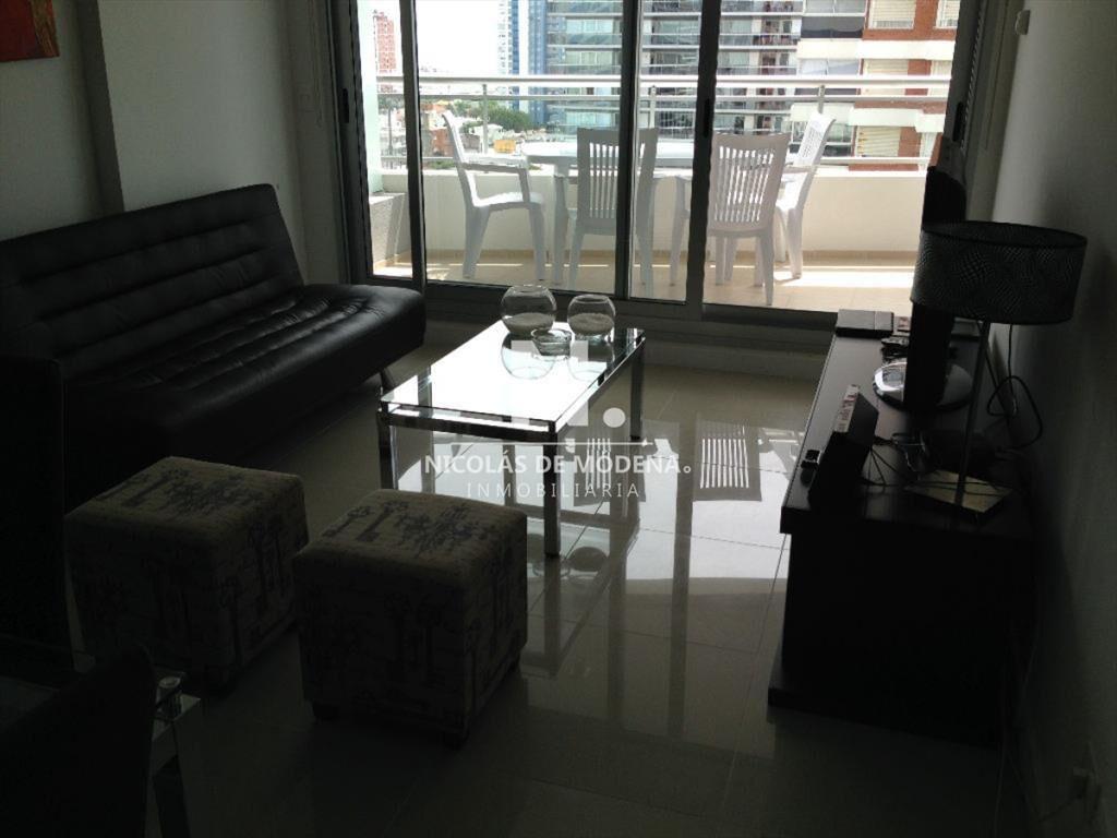 Departamento en alquiler en zona privilegiada.