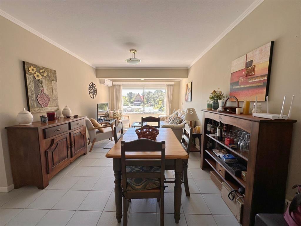 Departamento En Venta De 1 Dormitorio y Medio En Pinares Pu