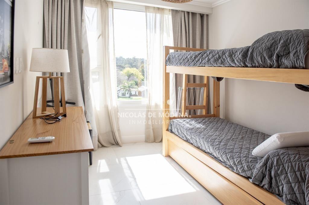 Vende departamento de 2 dormitorios en Playa del