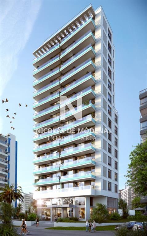 Vende apartamento de 2 dormitorios en Punta del