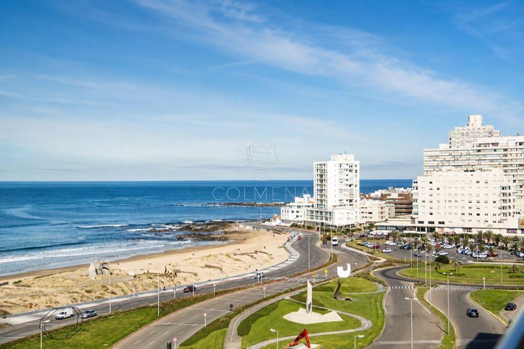 Lujoso Apartamento en Torre Imperiale de 3 + en