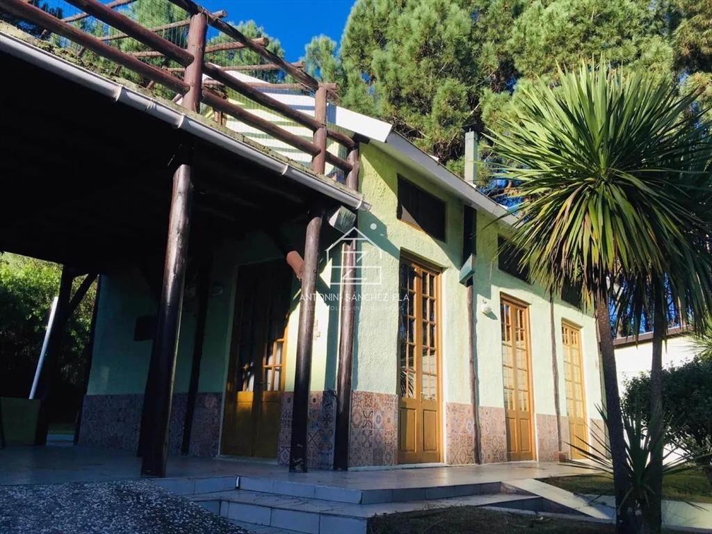 Casa de 4 dormitorios en venta en Punta Ballena
