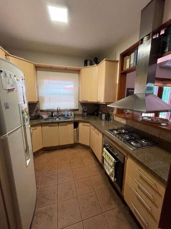 Exclusiva Casa en Pocitos, con 4 dormitorios, 3 baños y g...