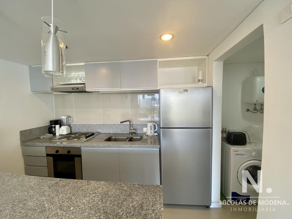 Apartamento en venta de 2 dormitorios en Punta Del Este