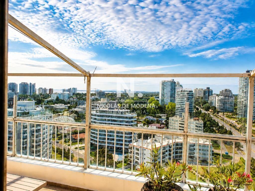 Espectacular penthouse en venta, Edificio tiburon planta de