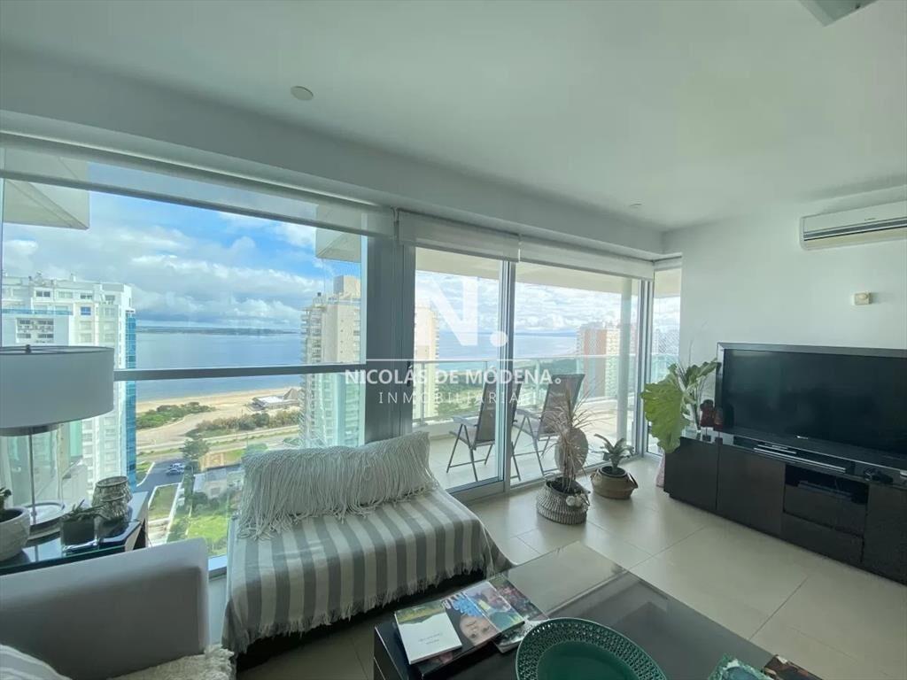 Gran departamento ubicado en Gala Tower, de 3