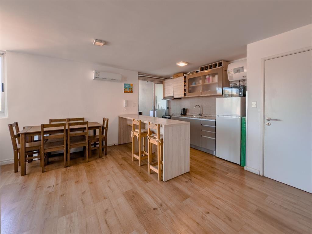 Apartamento en venta de 2 dormitorios + garaje CON RENTA...