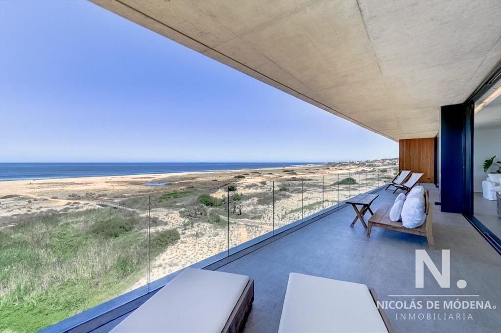 Vende apartamento con vista al mar, de 3 dormitorios en Pun