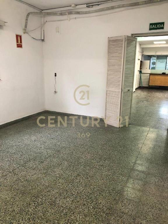 Venta Local comercial 130 m2.2 garajes.Brazo Oriental.Con...