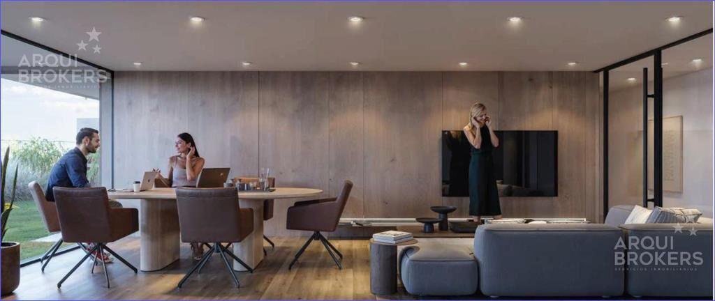 Apartamento de tres dormitorios en venta en Ciudad de la Co