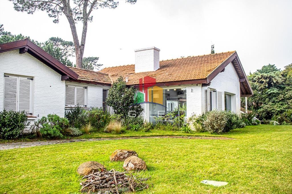 Casa ideal para clinica privada, zona comercial,